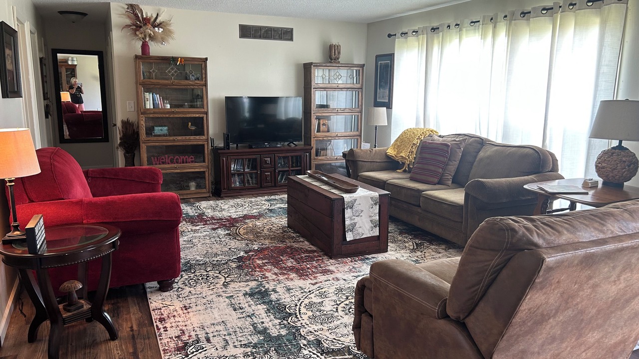 Photo of Livingroom in Ironton