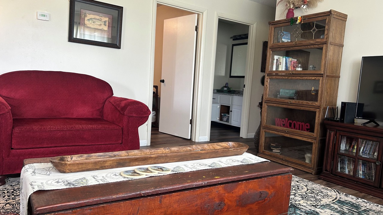 Photo of Livingroom in Ironton