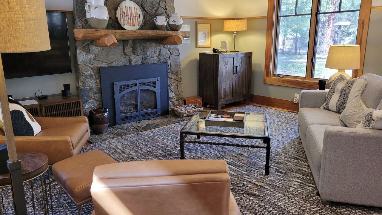 Photo of Livingroom in Mazama