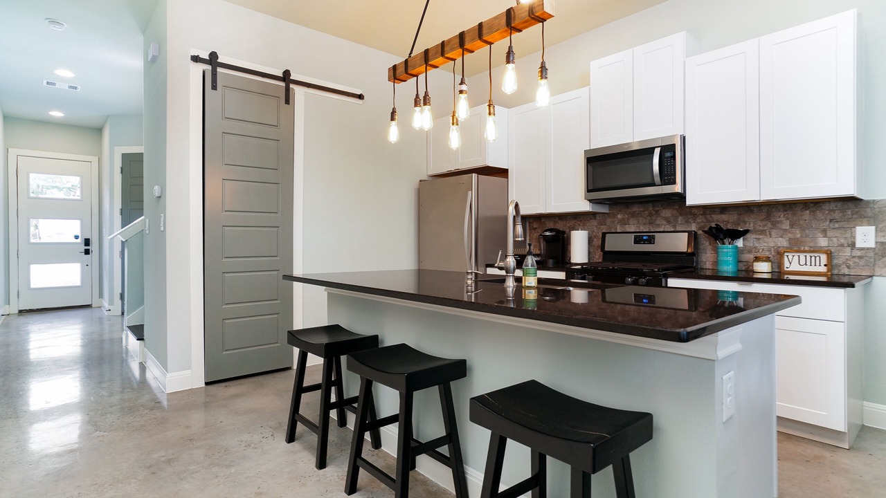 Photo of Kitchen in Historic Garderns