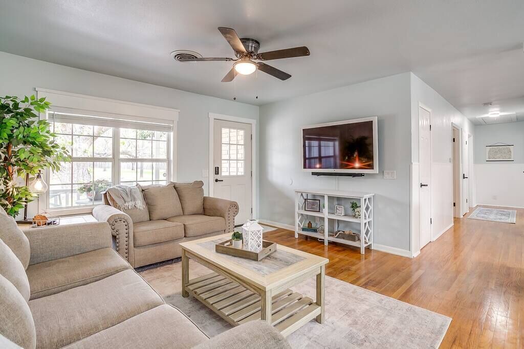 Photo of Bedroom in Granbury