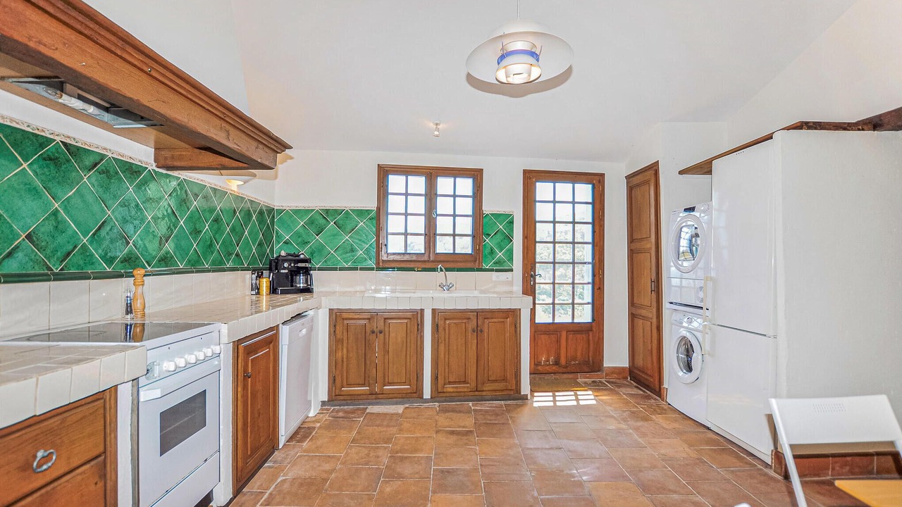 Photo of Others in Taulis