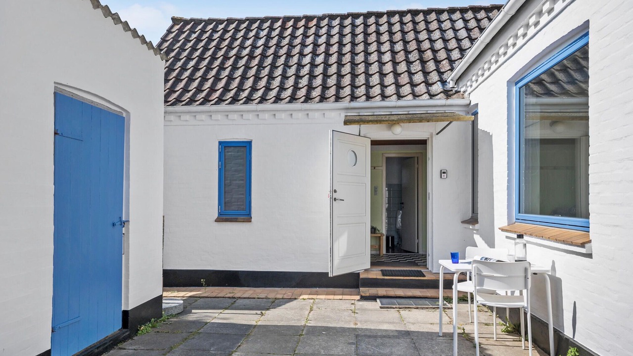 Photo of Others in Vang