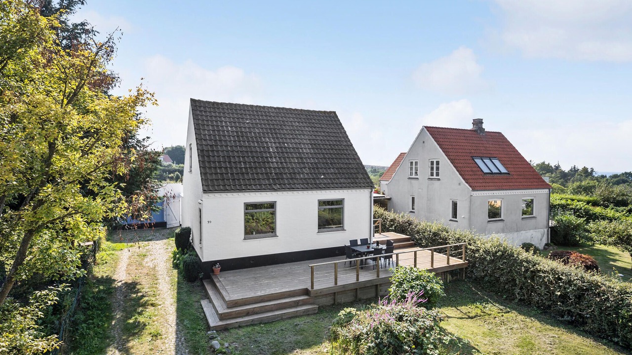 Photo of Others in Vang