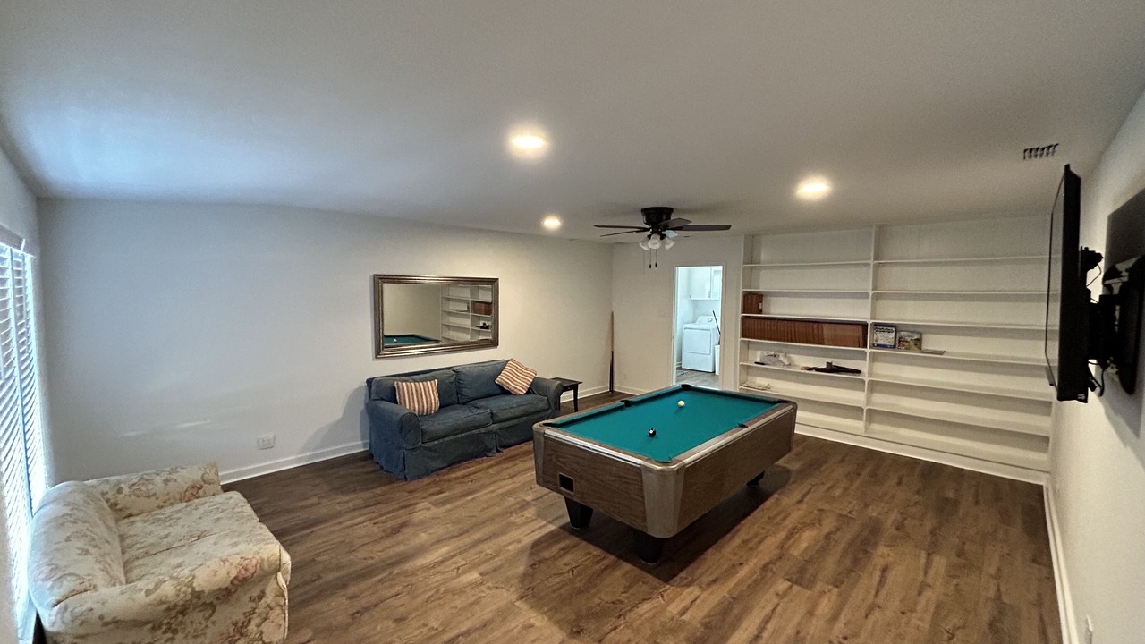 Photo of Livingroom in Bay Area