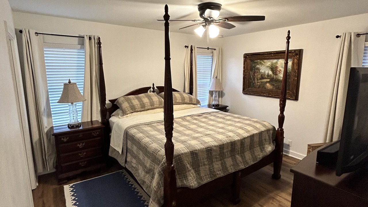 Photo of Bedroom in Bay Area