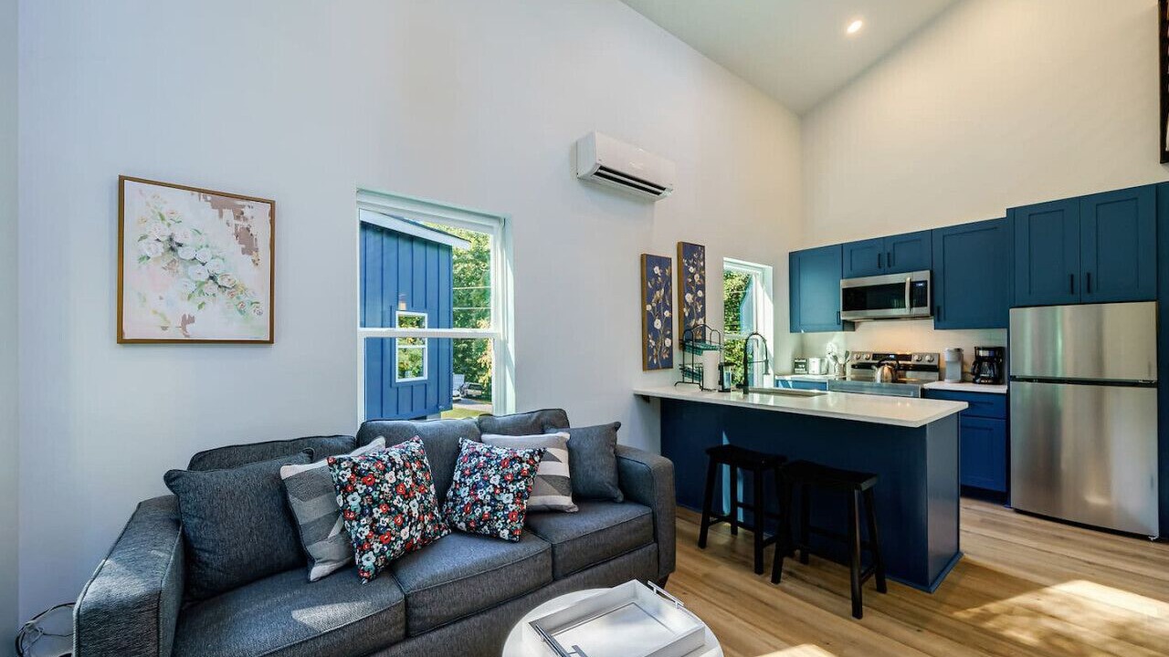 Photo of Livingroom in Dahlonega