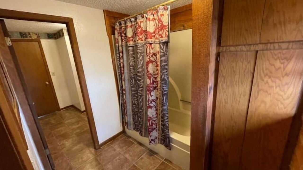Photo of Bathroom in De Valls Bluff