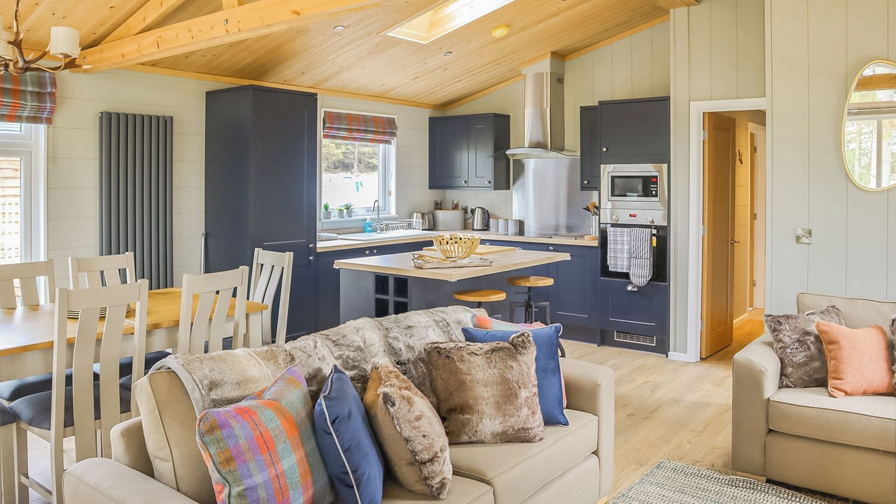 Photo of Others in Lauder