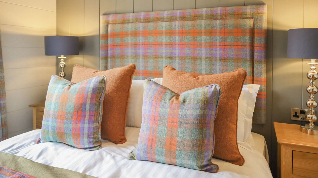 Photo of Others in Lauder