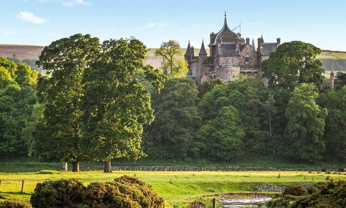 Photo of Others in Lauder