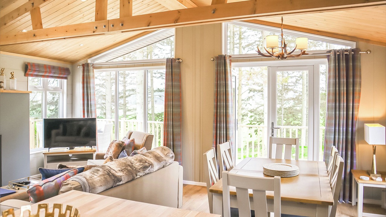 Photo of Others in Lauder