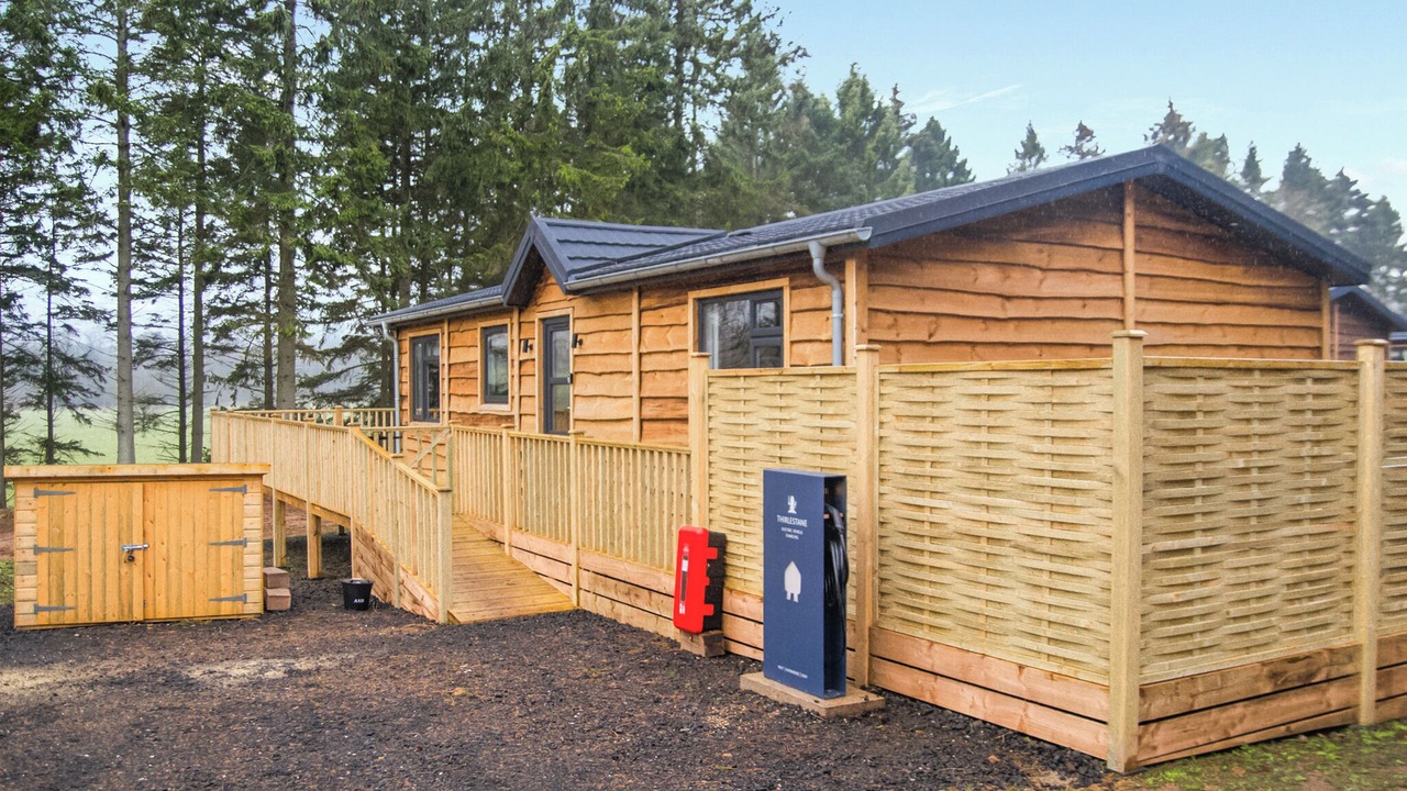 Photo of Others in Lauder