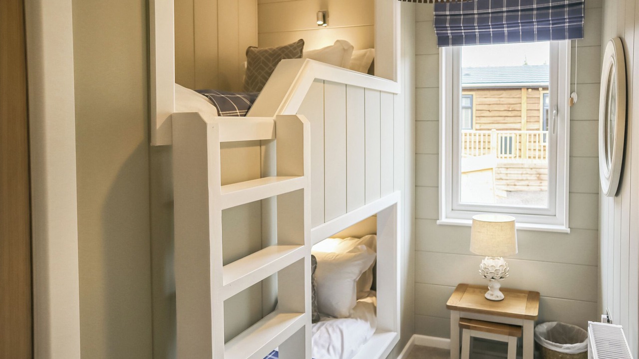 Photo of Others in Lauder