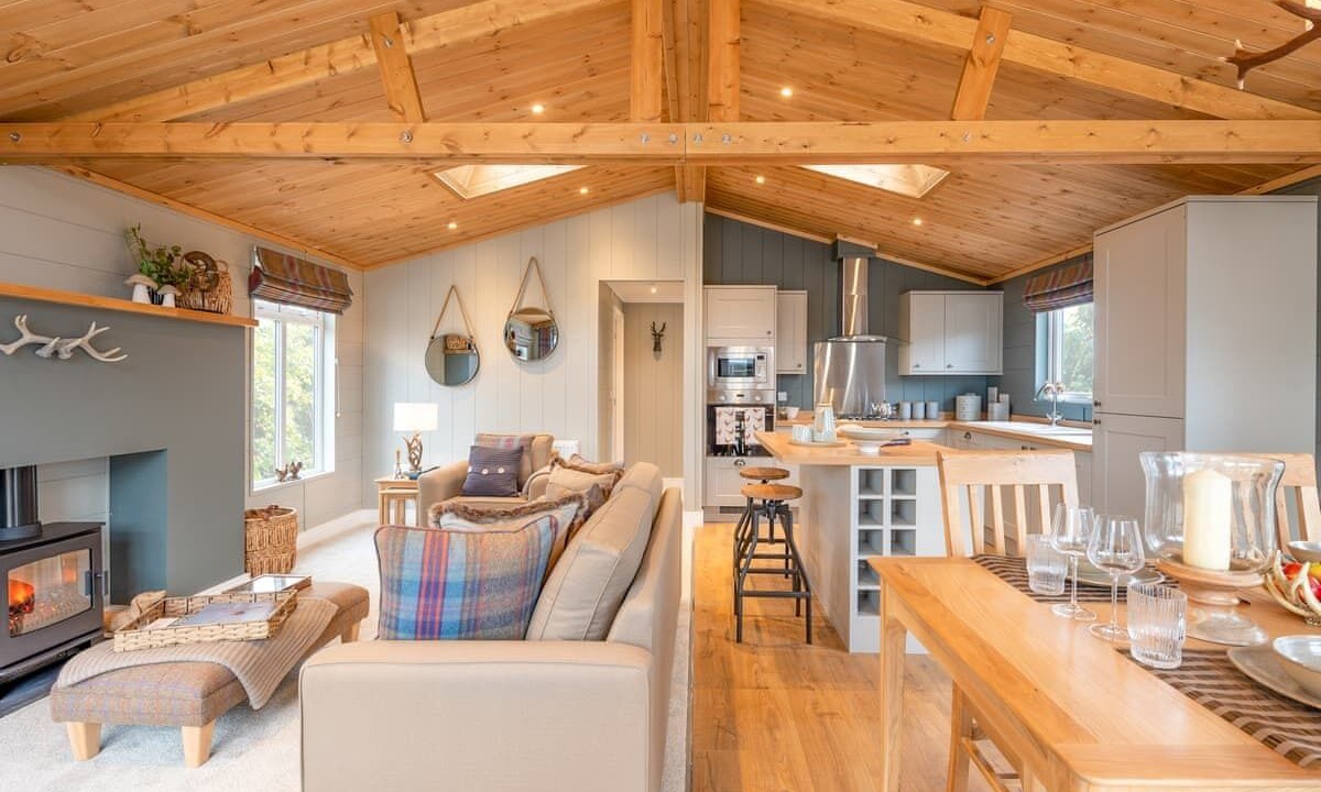 Photo of Others in Lauder