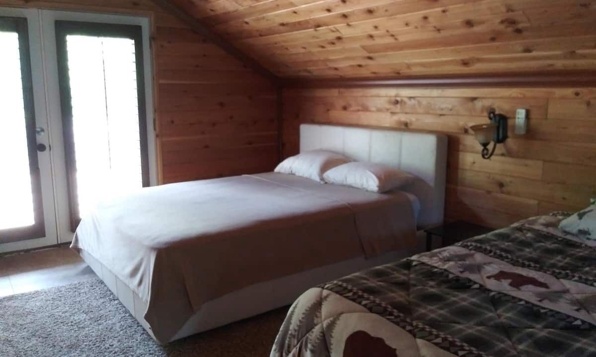 Photo of Bedroom in Mapleton