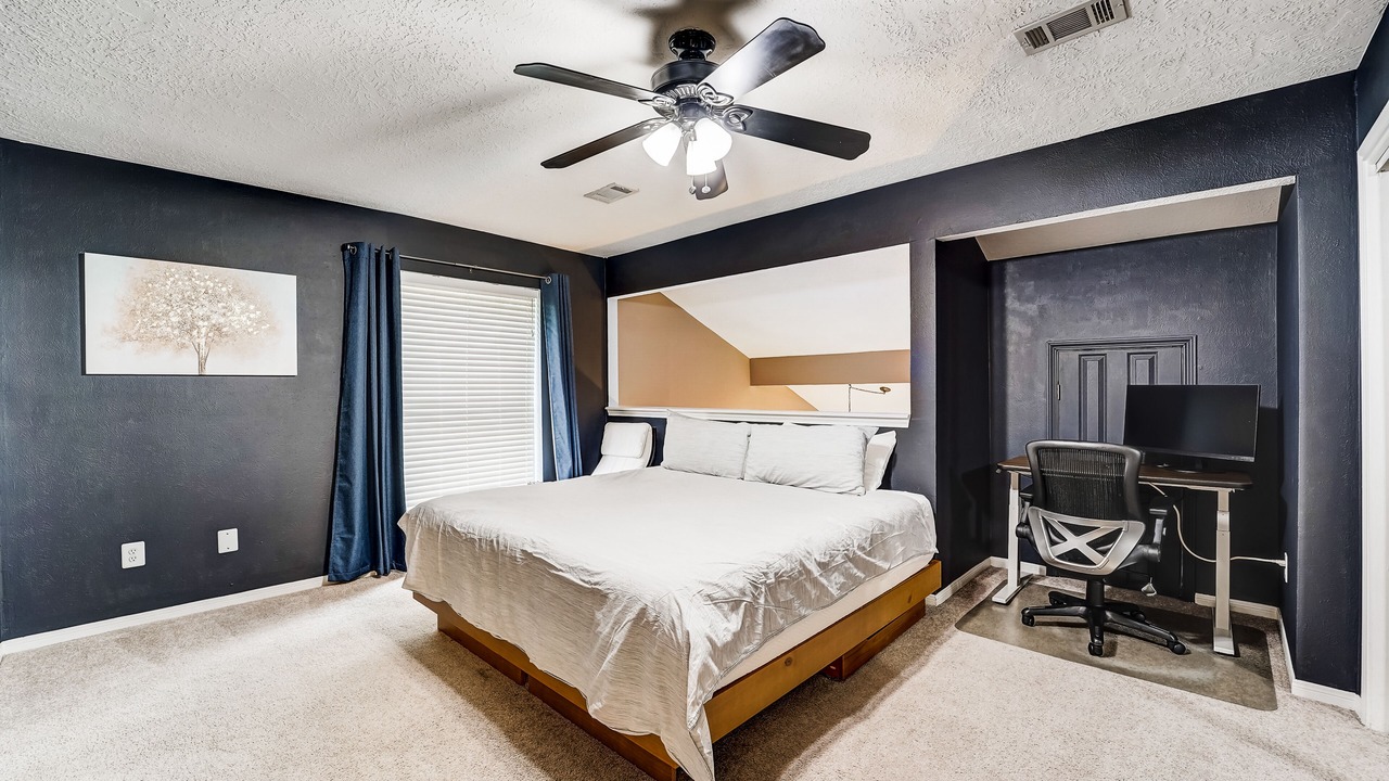 Photo of Bedroom in Humble