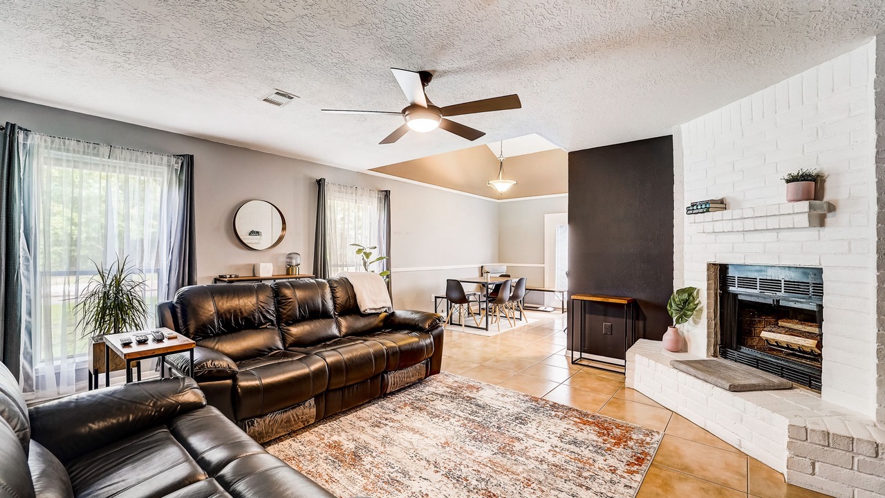 Photo of Livingroom in Humble