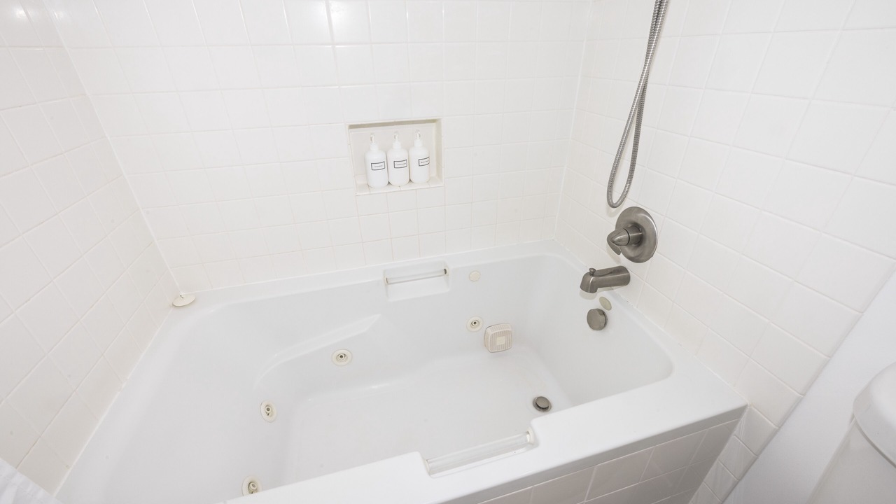 Photo of Bathroom in Kahuku