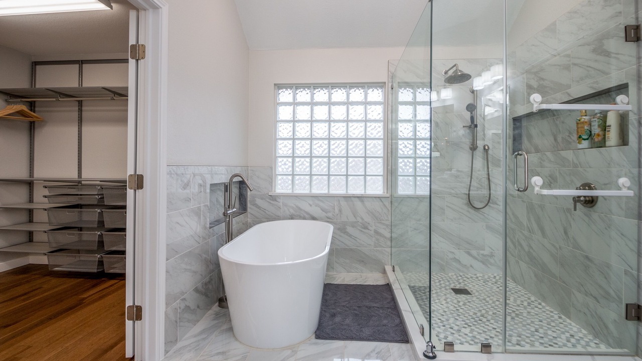 Photo of Bathroom in Prestmont