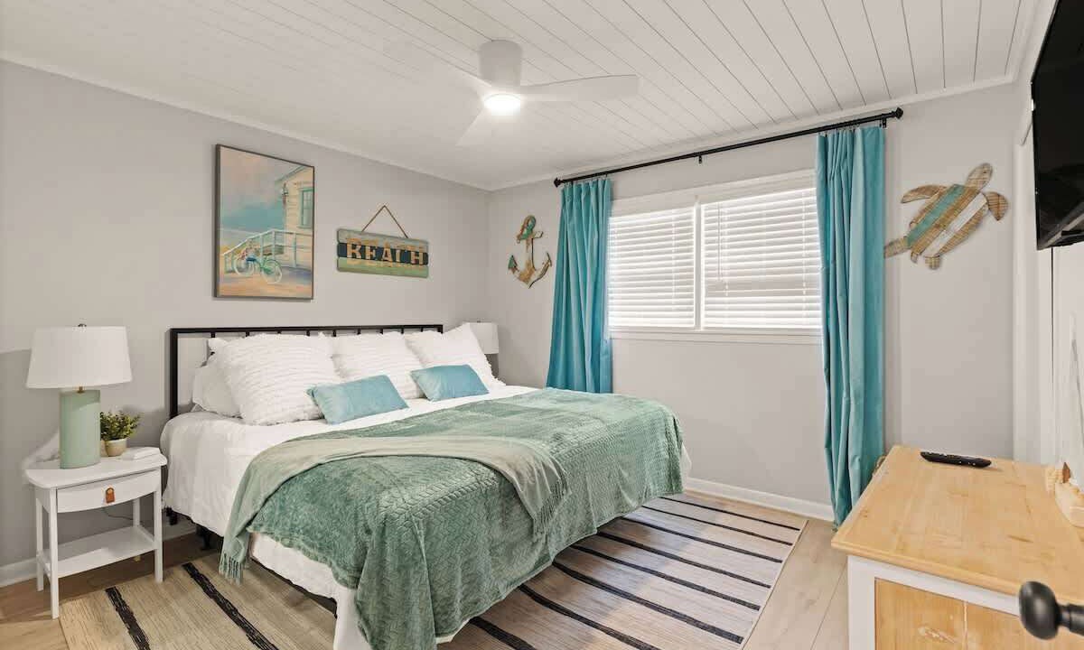 Photo of Bedroom in Jekyll Island
