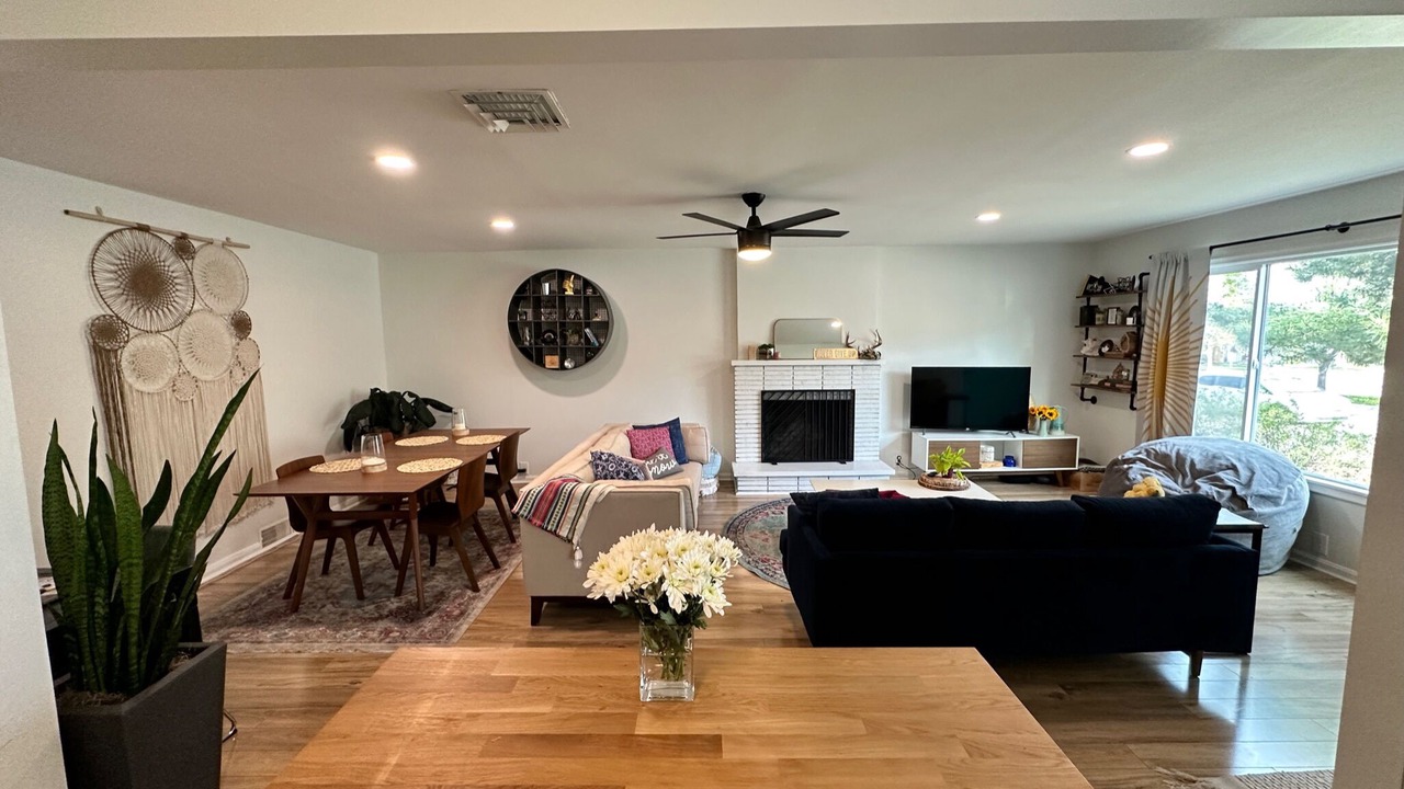 Photo of Livingroom in Bountiful