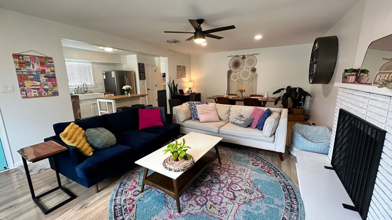 Photo of Livingroom in Bountiful