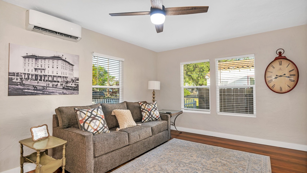 Photo of Livingroom in Merced