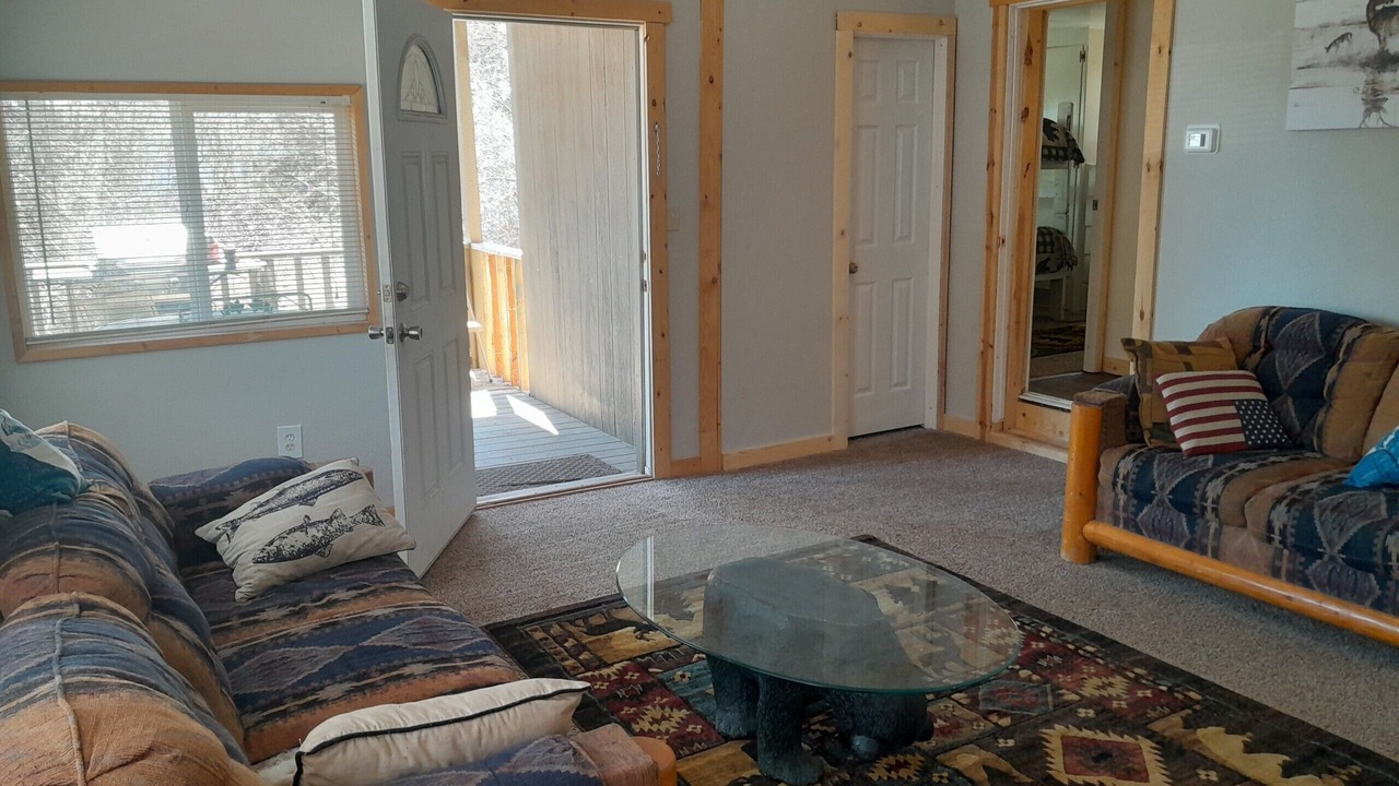 Photo of Livingroom in Garden Valley