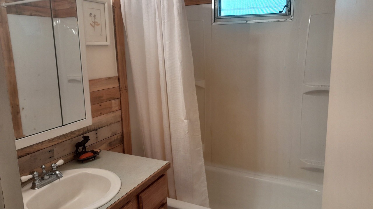 Photo of Bathroom in Garden Valley