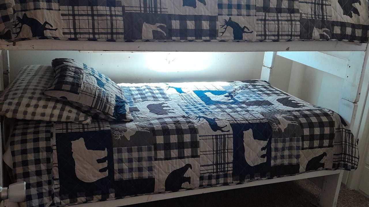 Photo of Bedroom in Garden Valley