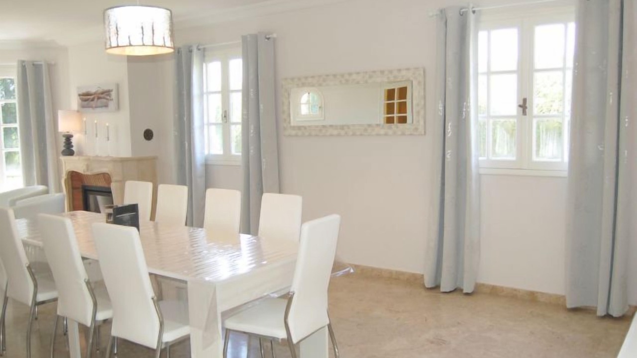 Photo of Bedroom in Saint-Jouan-des-Guerets