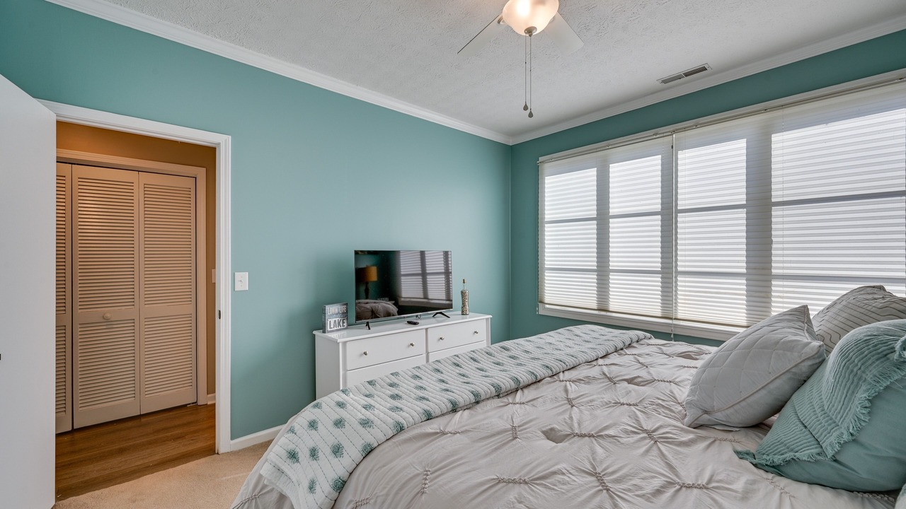 Photo of Bedroom in Salem