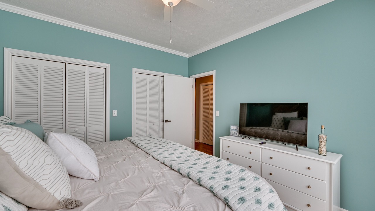 Photo of Bedroom in Salem