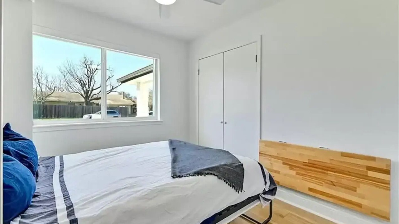 Photo of Bedroom in North Austin Civic Association