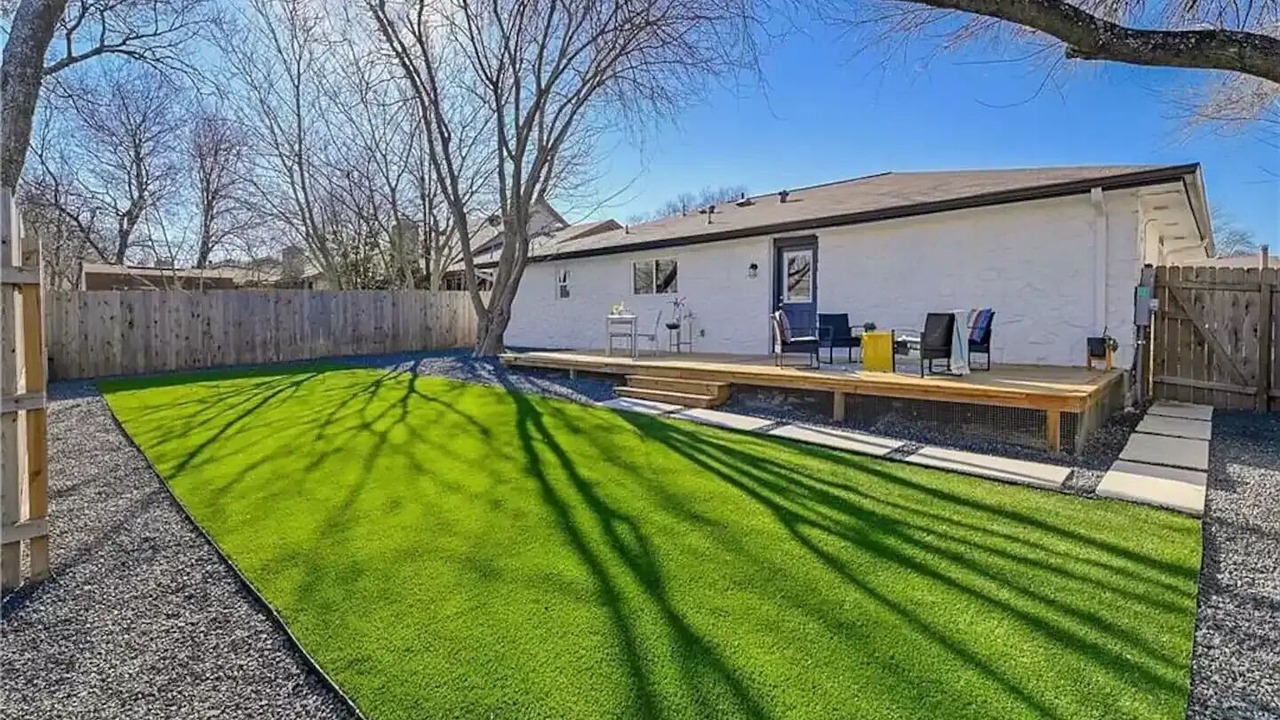 Photo of Patio Balcony in North Austin Civic Association