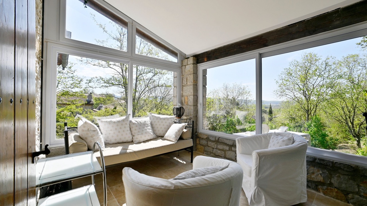 Photo of Livingroom in Chandolas