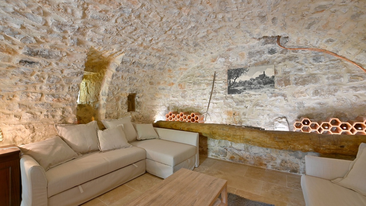Photo of Livingroom in Chandolas