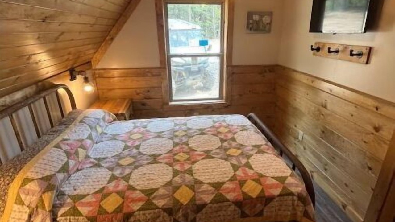 Photo of Bedroom in Rogers