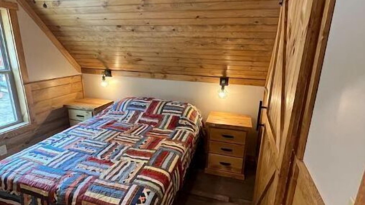 Photo of Bedroom in Rogers