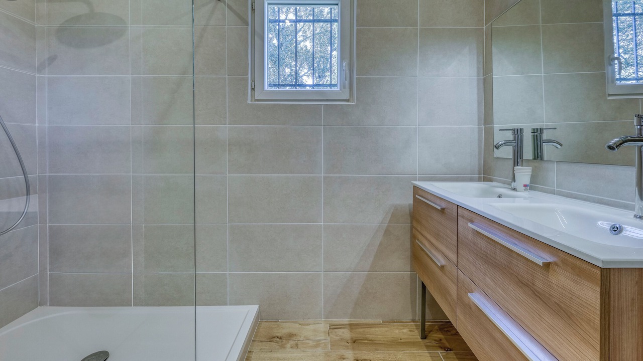 Photo of Bathroom in Saint-Julien