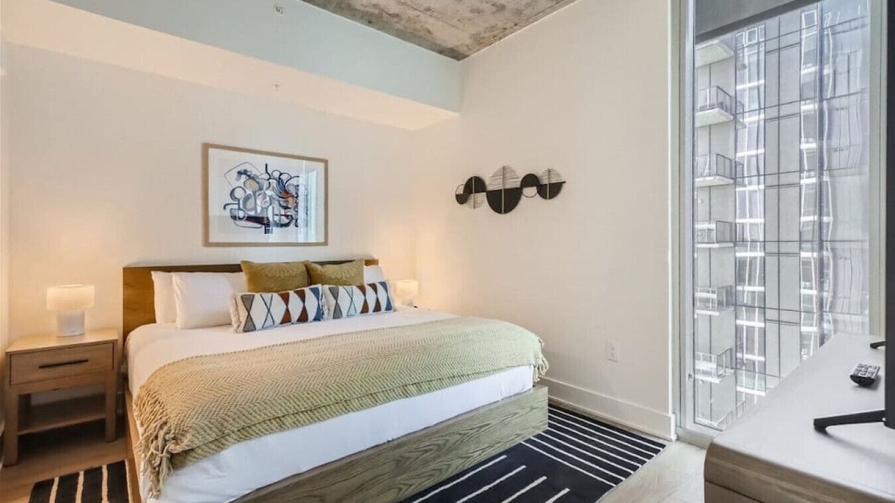 Photo of Bedroom in Rainey Street Historic District