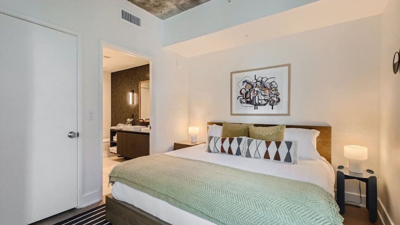 Photo of Bedroom in Rainey Street Historic District