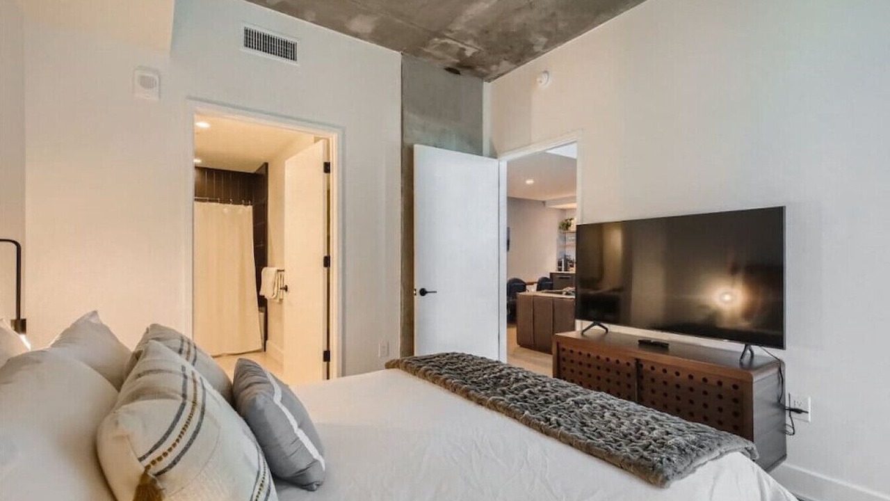 Photo of Bedroom in Rainey Street Historic District