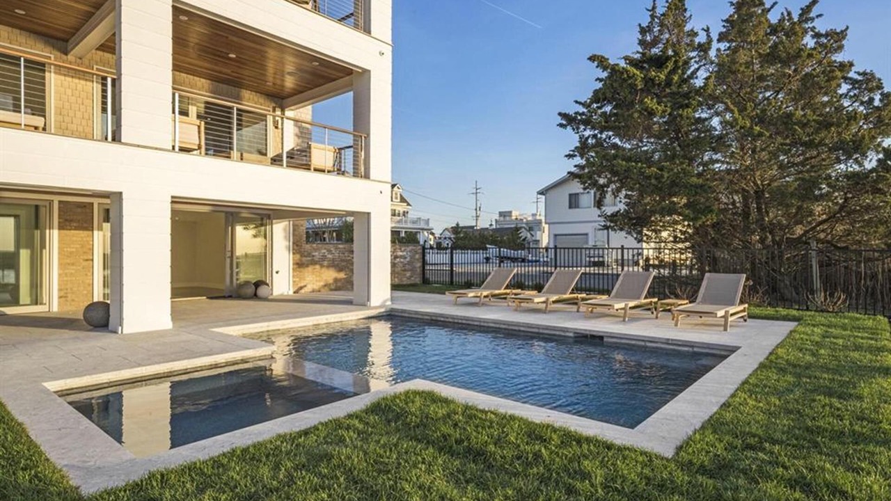 Photo of Outdoor in Avalon