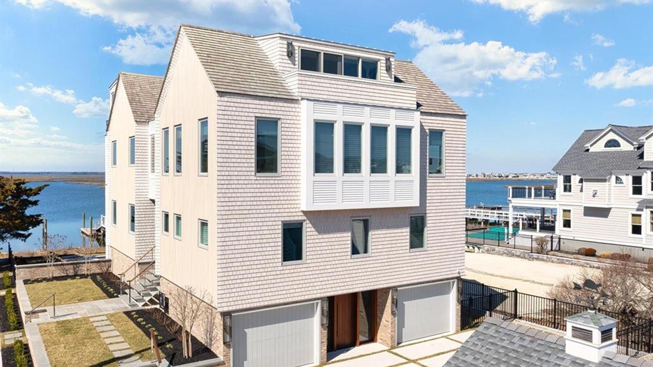 Photo of Outdoor in Avalon