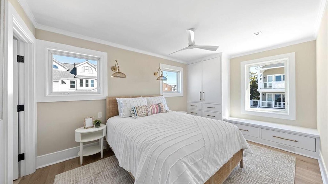 Photo of Bedroom in Avalon