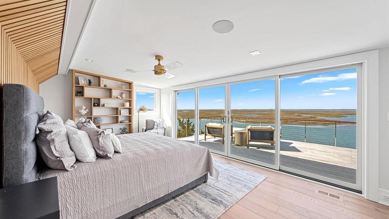 Photo of Bedroom in Avalon