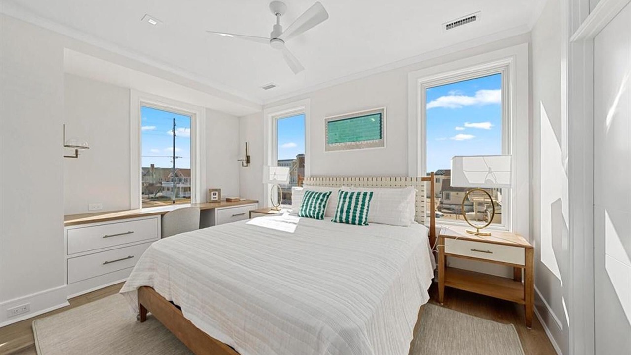 Photo of Bedroom in Avalon