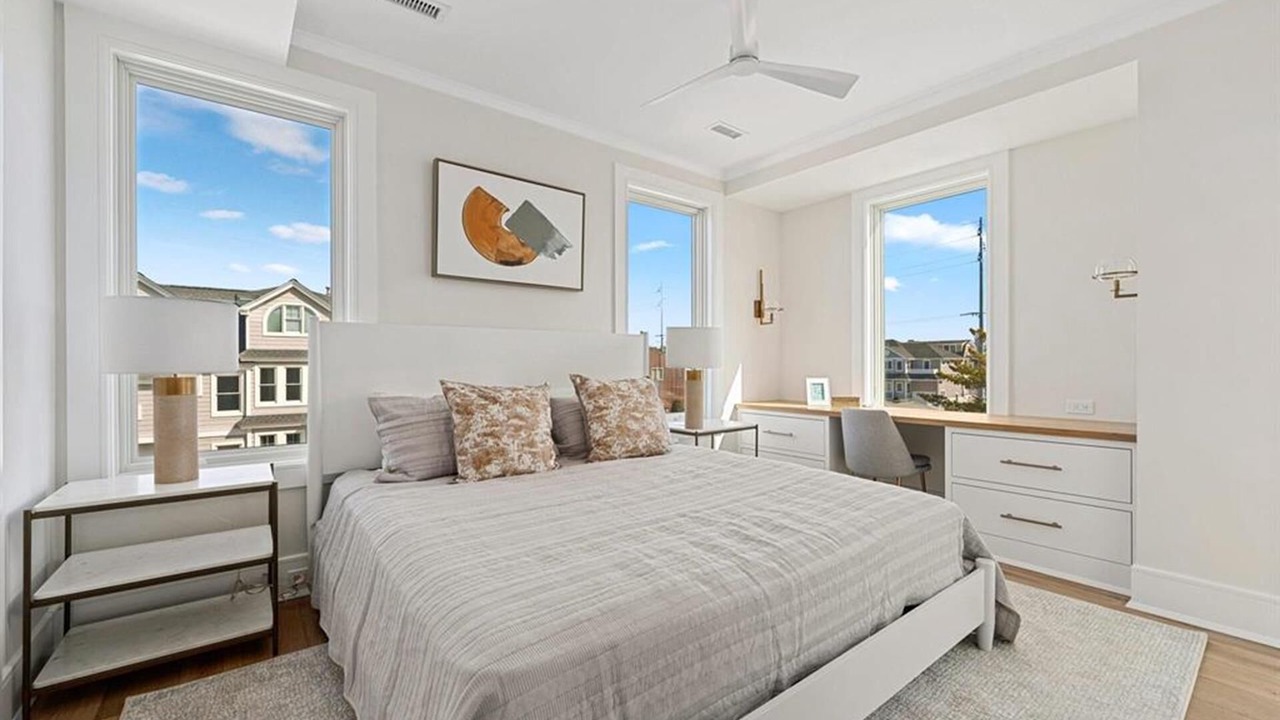 Photo of Bedroom in Avalon